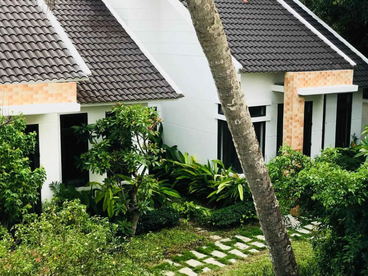 Готель Hoang Ngoc'S House Туїхоа Екстер'єр фото