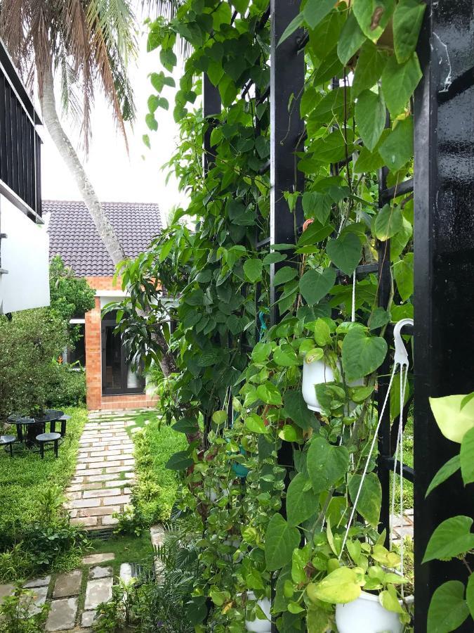 Готель Hoang Ngoc'S House Туїхоа Екстер'єр фото