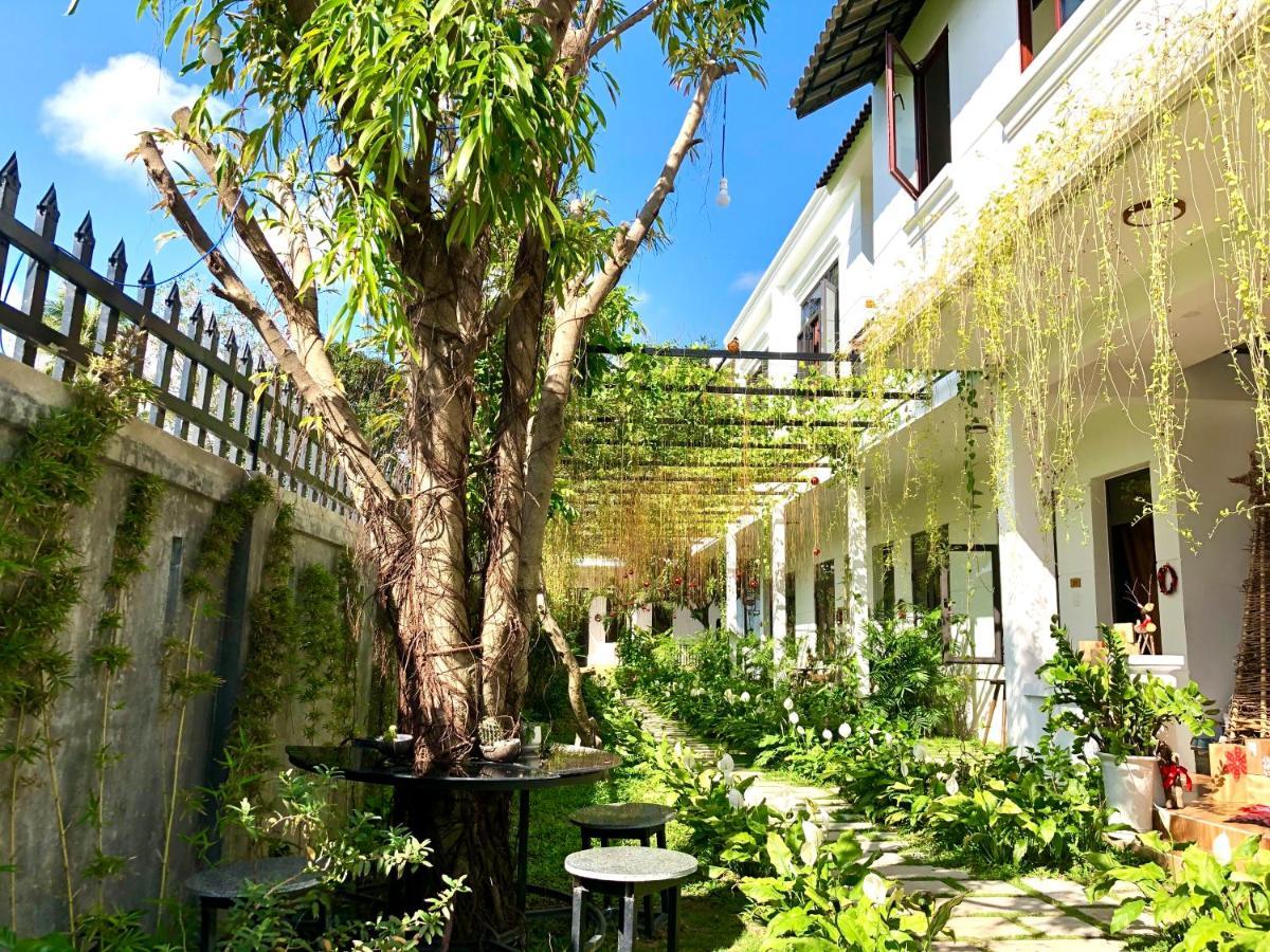 Готель Hoang Ngoc'S House Туїхоа Екстер'єр фото