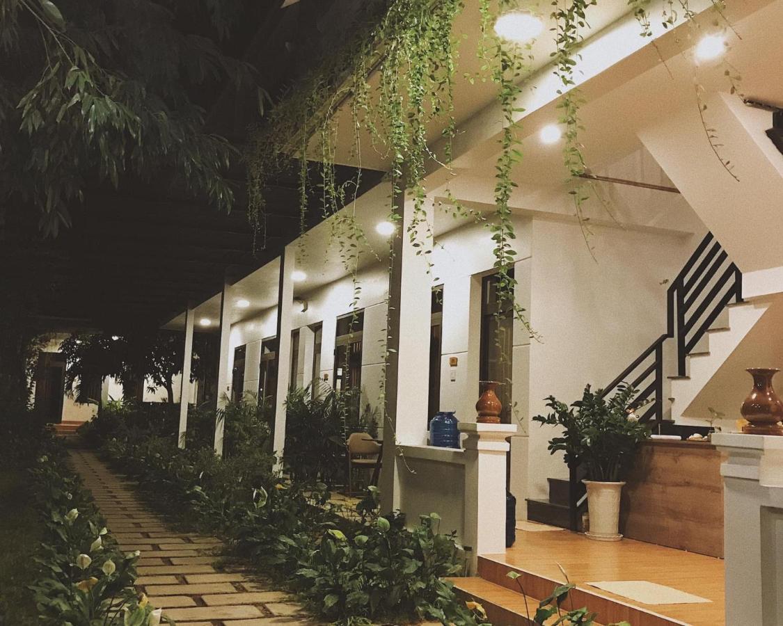 Готель Hoang Ngoc'S House Туїхоа Екстер'єр фото